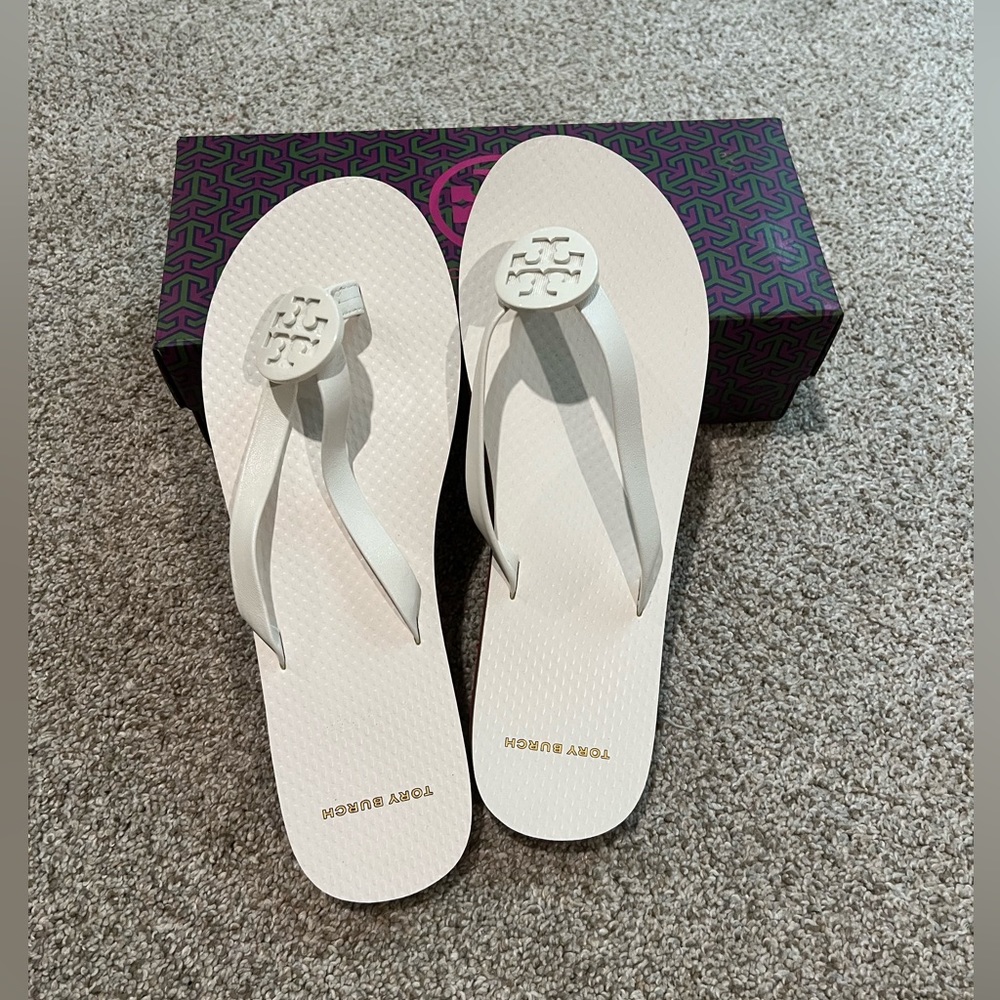 NEW Tory Burch Flip flops